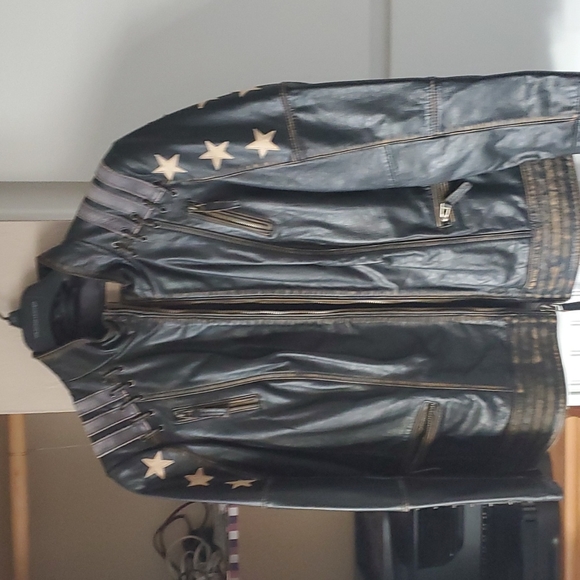 Leather jacket - Picture 4 of 9